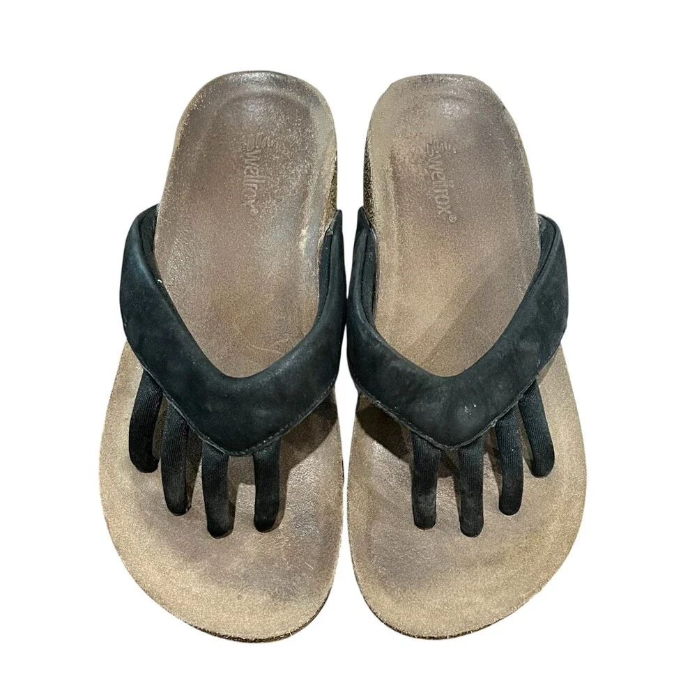 Wellrox Women's Black Nubuck Five Toe Separator Sandals  Size 10  Comfort Casual